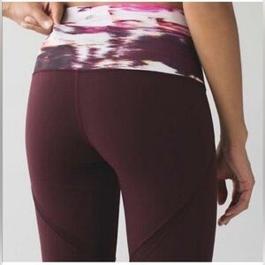 Limited Edition Lululemon Wunder Under Crop (size 4)